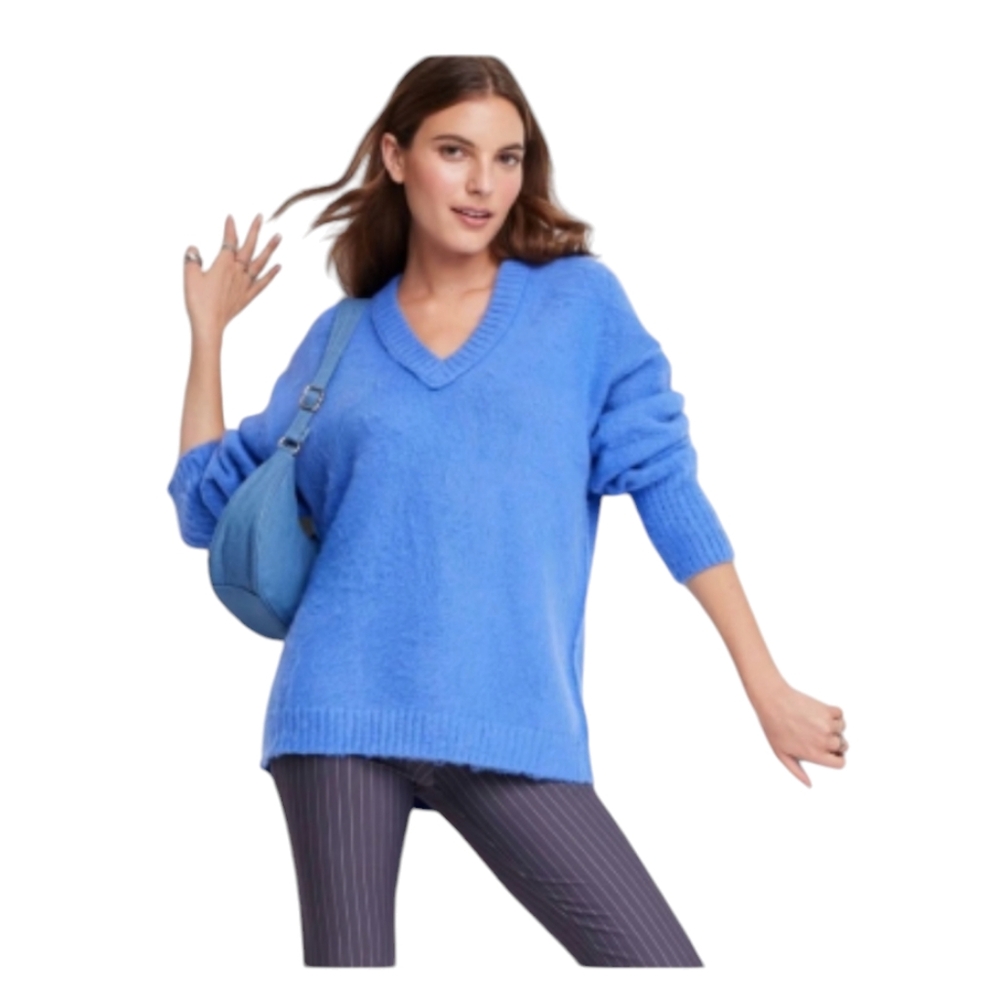 NWT Wild Fable Blue Fuzzy V Neck Sweater Size Extra Small‎